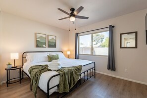 4 makuuhuonetta, silitysrauta/-lauta, Wi-Fi, vuodevaatteet