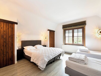 Top coastal villa with location close to beach