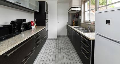 Top coastal villa with location close to beach