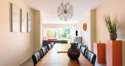 Spacious town house at canal with garden