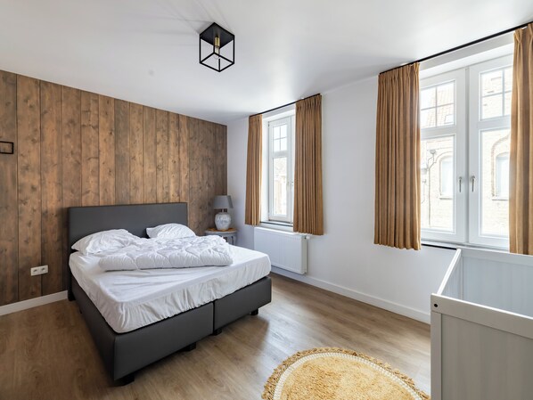 4 bedrooms, Internet