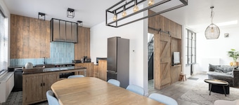 Stylish town house in heart of the city centre