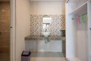 Room - RedDoorz Plus @ Yasa’s Living Denpasar (Bali)