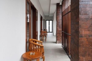 Interior - RedDoorz Plus @ Yasa’s Living Denpasar (Bali)