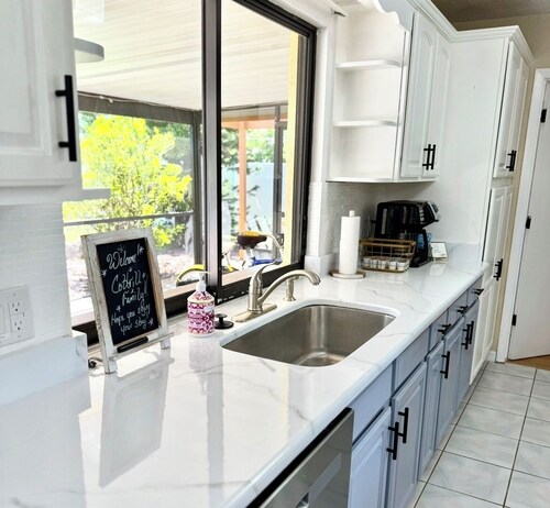 Heated Pool, Hot Tub, Fire Pit + RV/Boat Parking