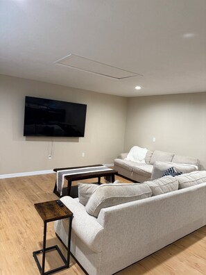 Smart TV, table tennis, books