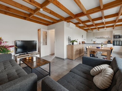 Holiday home by the sea, pets welcome