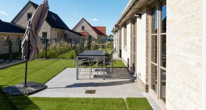 Pet-friendly holiday home by the sea