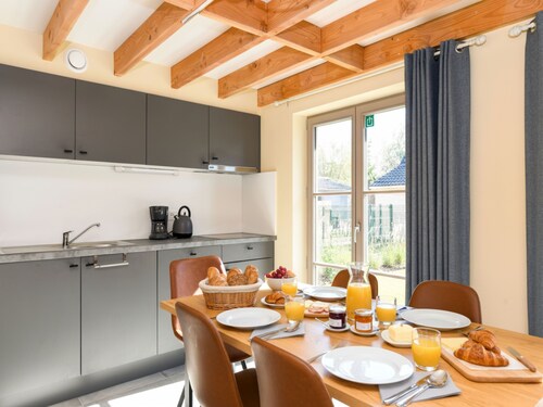 Cosy fisherman's house on Westhinder II domain