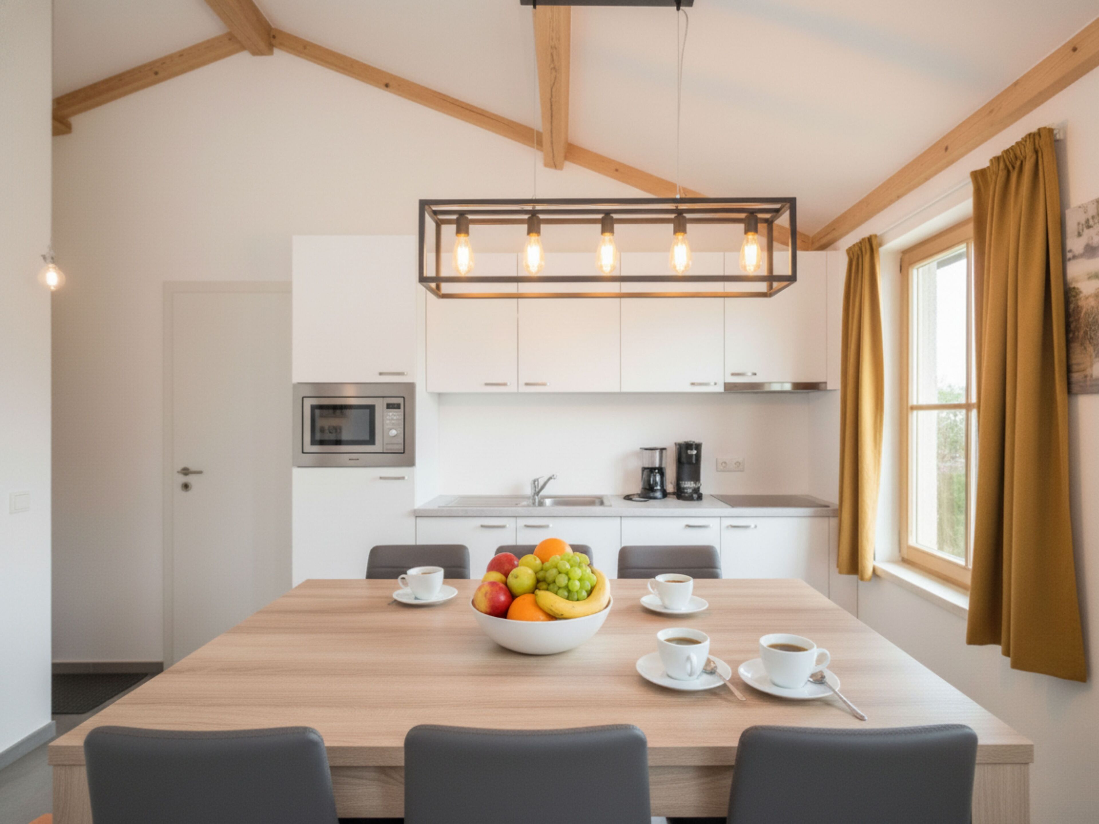 ثلاجة، ميكروويف، موقد طهي مسطح، غسالة أطباق