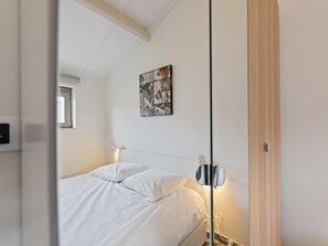 2 bedrooms, internet