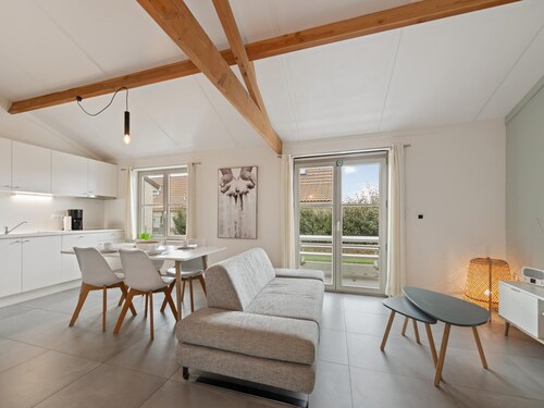 Lovingly furnished holiday home near the sea