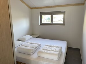 2 bedrooms, internet