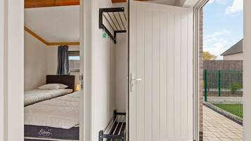 2 bedrooms, internet