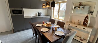 Geschmackvoll eingerichtetes Ferienhaus am Meer