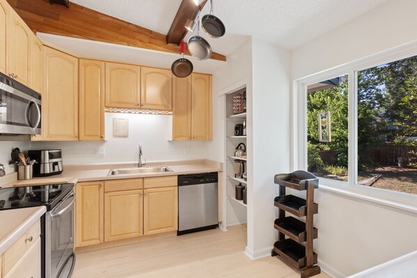 Microwave, oven, stovetop, dishwasher