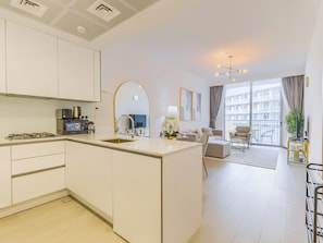 Deluxe Apartment, Balcony, City View | Private kitchen