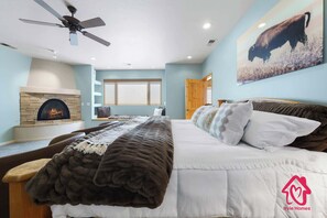 5 bedrooms, desk, iron/ironing board, WiFi - Hacienda de Corrales – Irvie Signature Estate (Corrales)