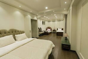 Free WiFi - Luxury Villa in Green Heights compound (6th of October City)