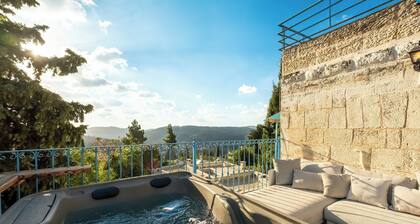 Jacuzzi Terrace Home by Sea N' Rent