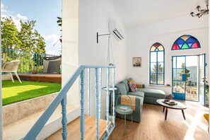 Studio, Mountain View | Interior