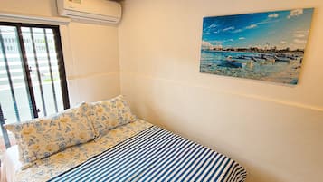 4 habitaciones, tabla de planchar con plancha, internet y ropa de cama