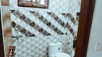 Departamento, 2 habitaciones, para fumadores, balcón | Baño