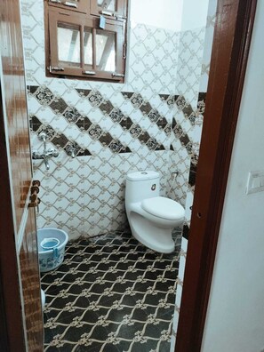 Apartamento, 2 habitaciones, fumadores, balcón | Baño