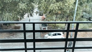 Lejlighed - 2 soveværelser - ryger - balkon | Parkering