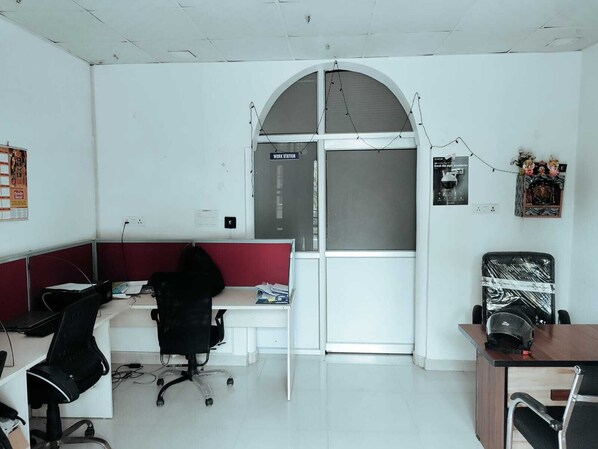 Apartment, 2 Bedrooms, Smoking, Balcony | Interior