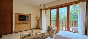 Joglo Ageng Guci Tegal