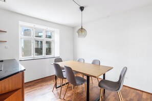 Loftsleilighet, byutsikt | Eget kjøkken | Kokeplater