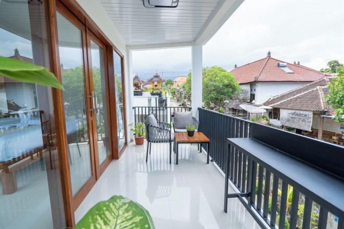 Superior Room With Jacuzzi, Ocean & Mountain View
