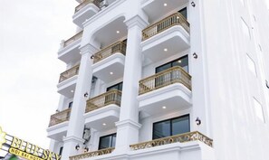 Exterior - BLUE SKY NOI BAI HOTEL & POOL (Hanoi)