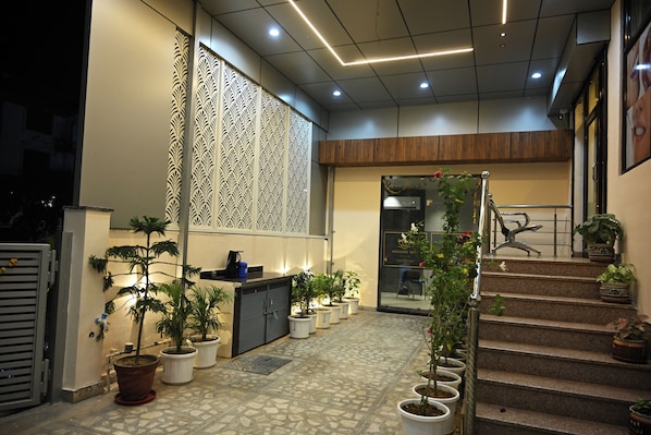 Hall