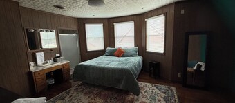 Unique spacious 4 bedroom located in the heart of Holdrege close to everything