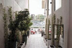 Property grounds - Express by M Village Vo Van Kiet (Ho Chi Minh City)