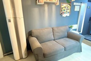 Interior - RED PANDA COMMERCE (Seoul)