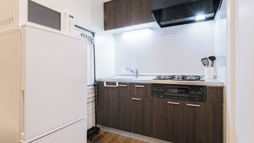 獨棟房屋 | 私人廚房 | 大型冰箱、微波爐、爐台、鍋具/餐盤/廚房用品