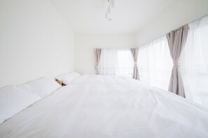 واي فاي مجانًا وملاءات أسرّة