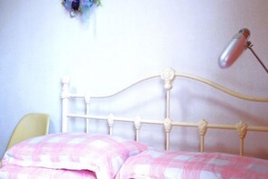 Unclassified image, 2 of 76, button - Tokyo Yoshimi home stay (Tokyo)