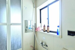 Unclassified image, 5 of 76, button - Tokyo Yoshimi home stay (Tokyo)