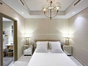 1 bedroom, in-room safe, desk, iron/ironing board