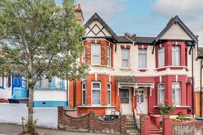 Exterior - Cosy Wembley Flat with Garden (London)