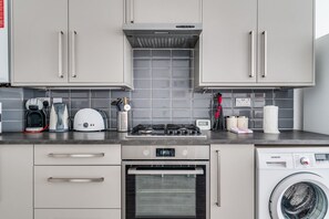 Refrigerador, microondas y lavavajillas 