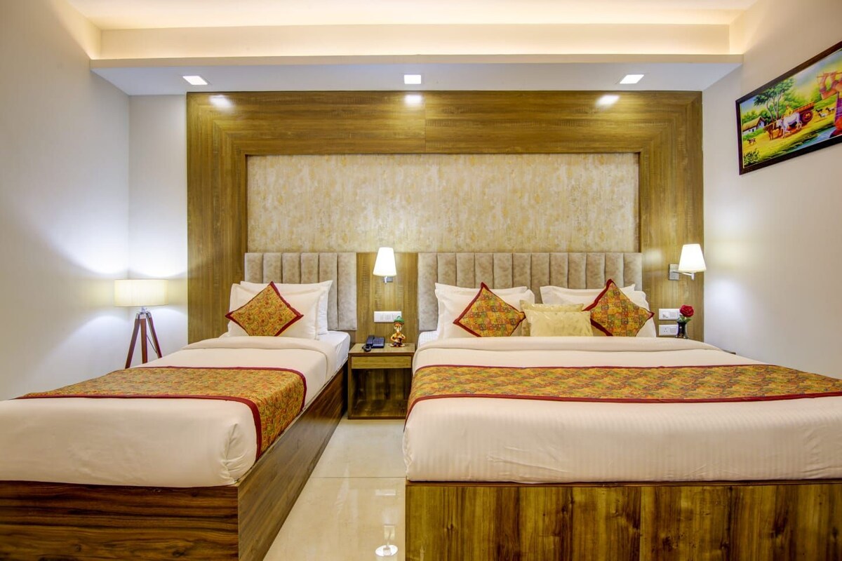 DELUXE ROOM TWIN