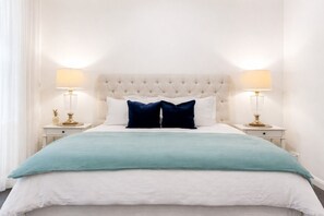 4 chambres, fer et planche à repasser, lit parapluie, Wi-Fi gratuit