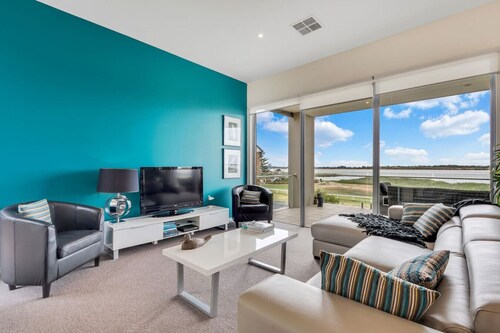 Teal—The Perfect Family Escape