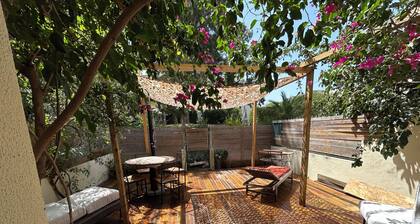 Cascais - House at Guincho beach with patio. Pets are welcome!