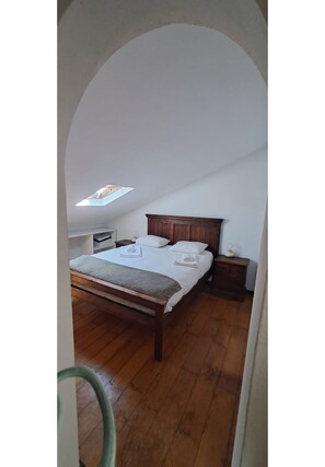 4 Schlafzimmer, Bügeleisen/Bügelbrett, WLAN, Bettwäsche